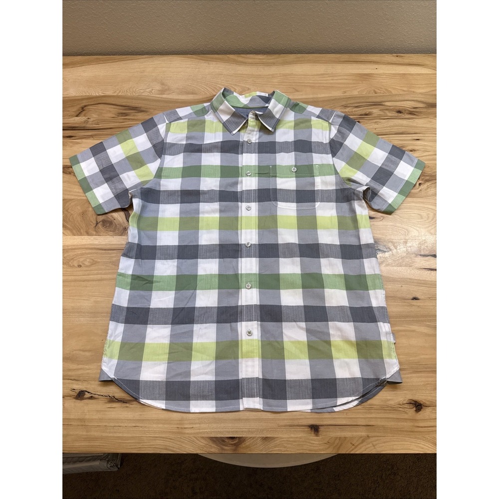 The North Face Mens Large Short Sleeve Green Gray Plaid Button Up Shirt